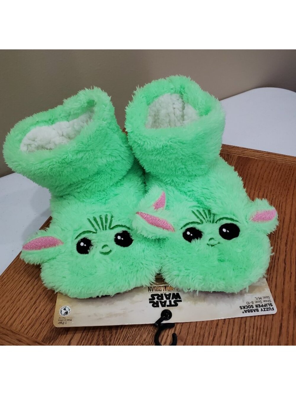Disney Star Wars Womens Slippers Size 8 to 10 Mint Green Mandalorian Fuzzy Babba